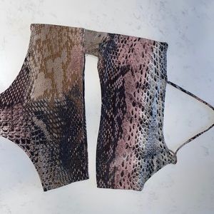 Snake skin open cut bodysuit 🐍🧡